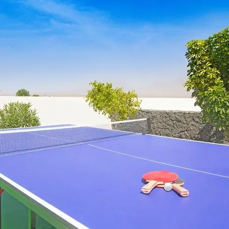 Villa Playa Blanca Sleeps 8 Pool Air Con Wifi *