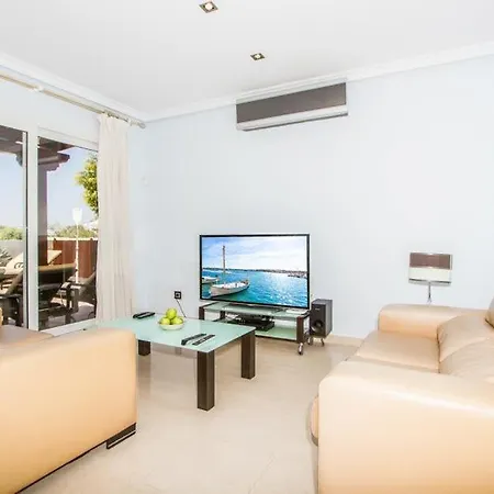 Playa Blanca Sleeps 8 Pool Air Con Wifi *